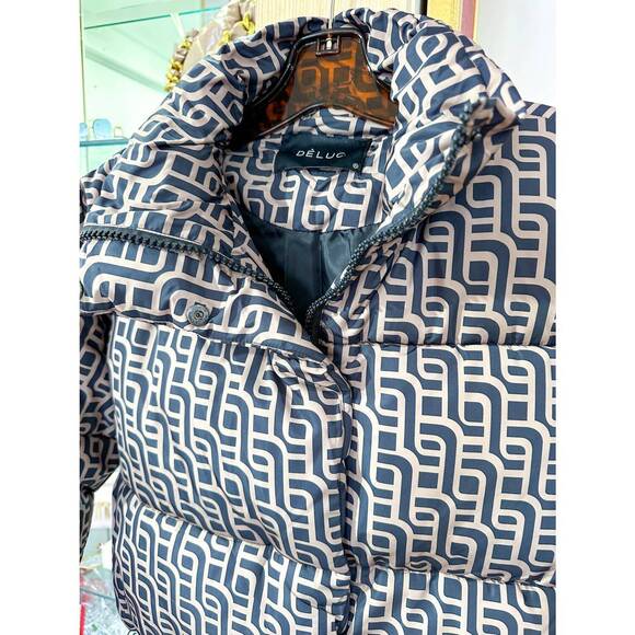 NEW DELUC baptisia puffer jacket in beige & brown pattern - Picture 4 of 4